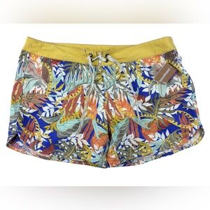 NWT- Patagonia- Jurassic fern Wavefarer‎ 5” Board Shorts- 12